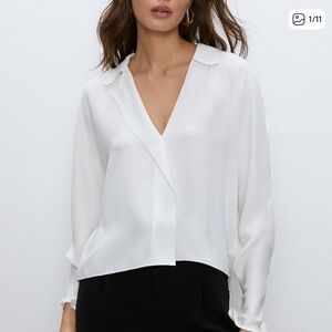 Aritzia Babaton Martin V Neck Blouse White Long Sleeve XS